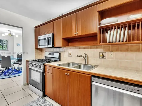 3140 S Ocean Drive Hallandale Beach FL 33009