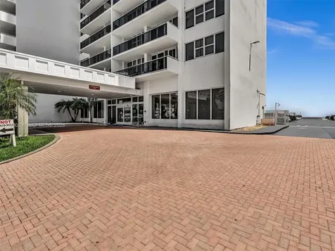 3140 S Ocean Drive Hallandale Beach FL 33009