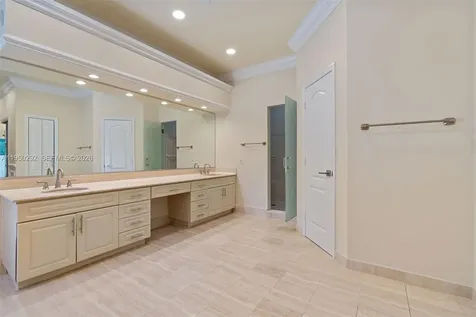 8281 SW 84th Terrace Miami FL 33143