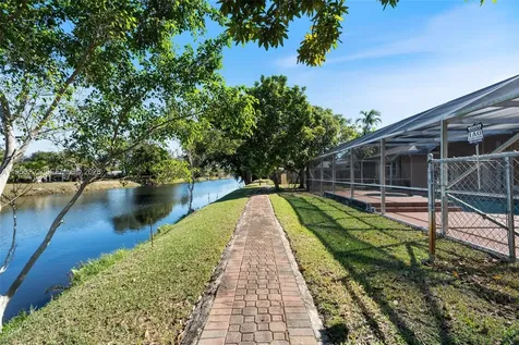 8281 SW 84th Terrace Miami FL 33143