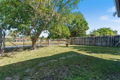 8281 SW 84th Terrace Miami FL 33143