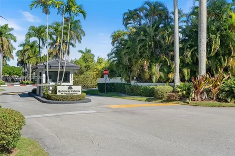 8281 SW 84th Terrace Miami FL 33143