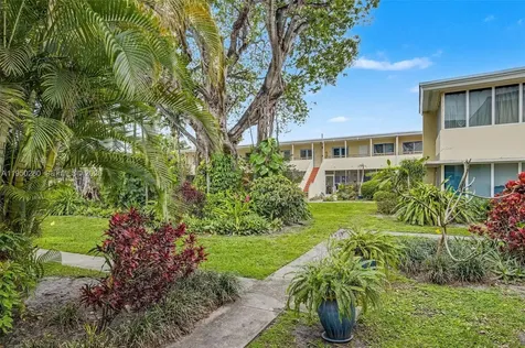 9160 NE 8th Avenue Miami Shores FL 33138
