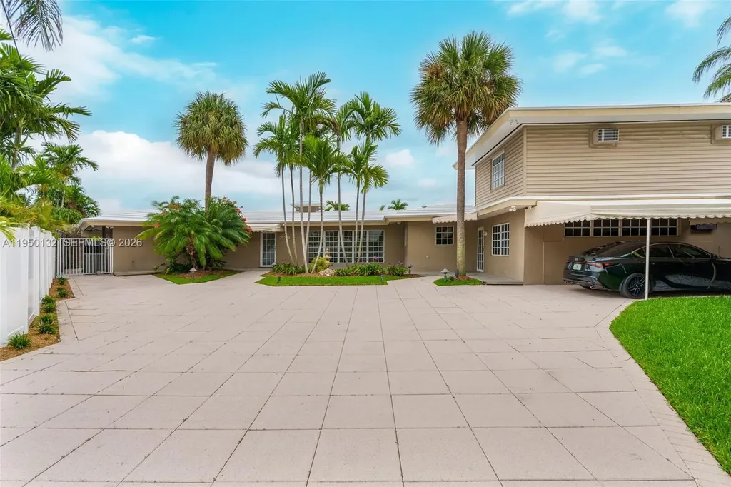 2130 NE 15th Street Fort Lauderdale FL 33304