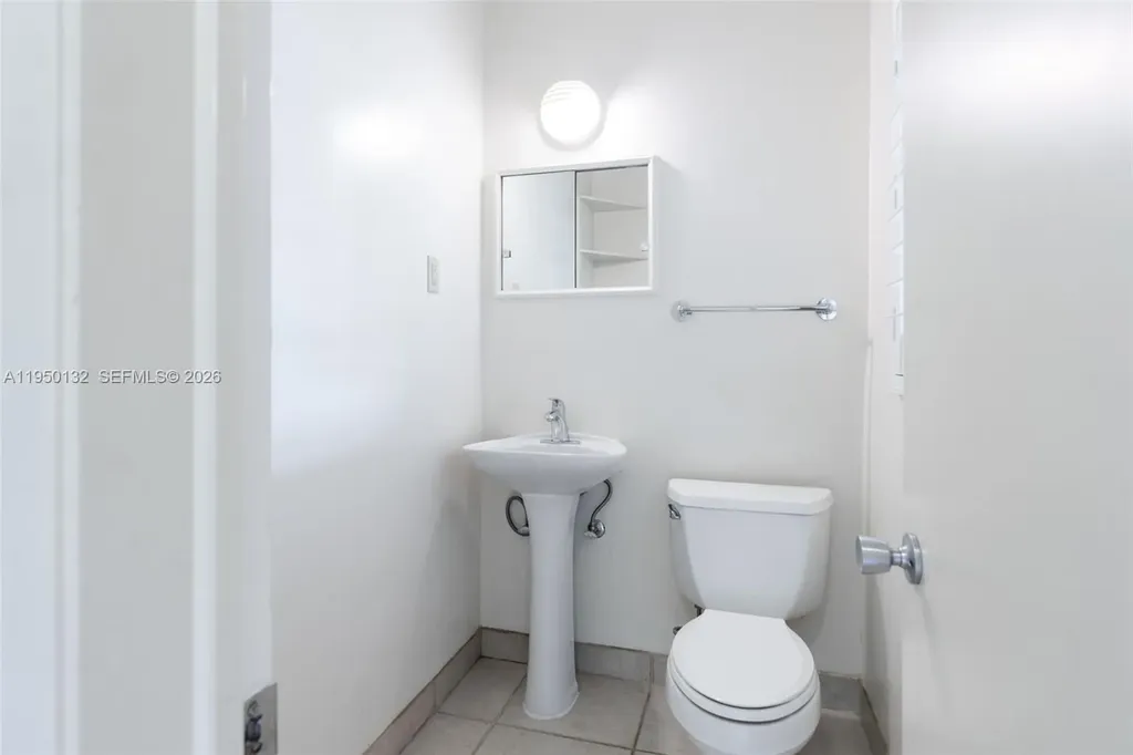 2130 NE 15th Street Fort Lauderdale FL 33304