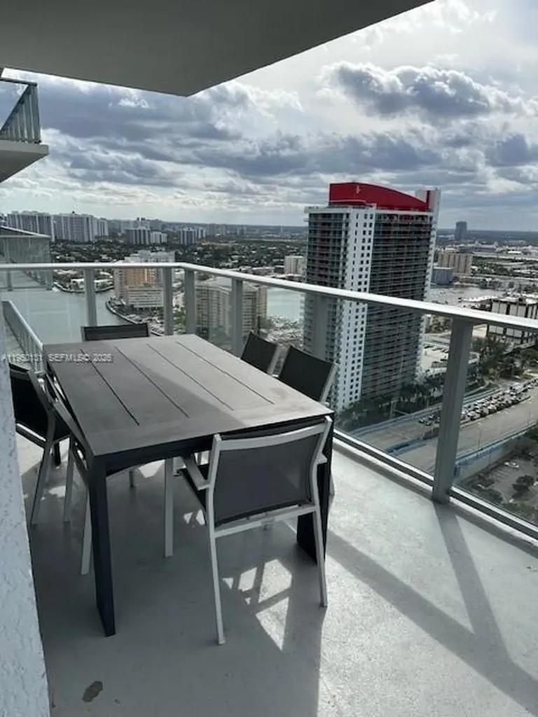 4010 S Ocean Drive Hollywood FL 33019