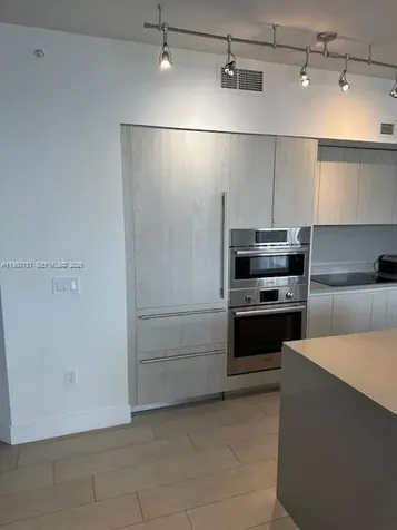 4010 S Ocean Drive Hollywood FL 33019