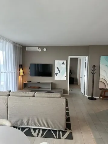 4010 S Ocean Drive Hollywood FL 33019