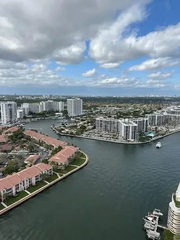 4010 S Ocean Drive Hollywood FL 33019