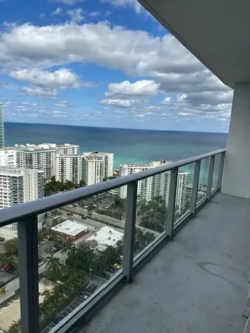 4010 S Ocean Drive Hollywood FL 33019