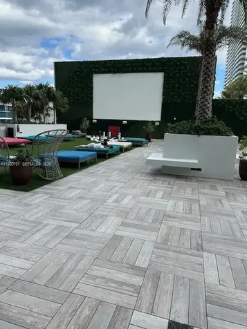4010 S Ocean Drive Hollywood FL 33019