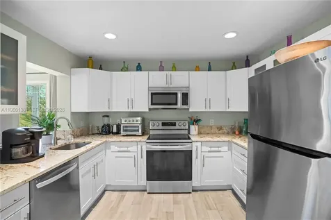 142 NW 10th Court Boynton Beach FL 33426