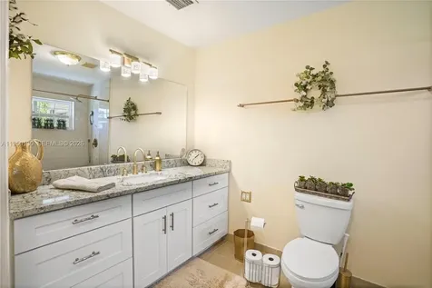 142 NW 10th Court Boynton Beach FL 33426