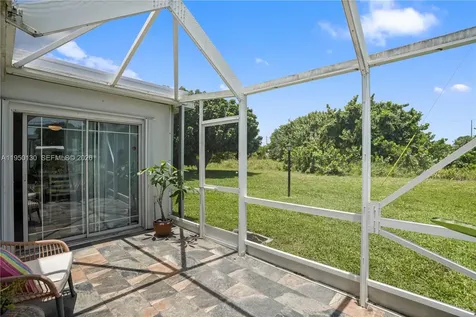 142 NW 10th Court Boynton Beach FL 33426