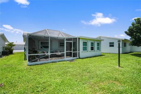 142 NW 10th Court Boynton Beach FL 33426