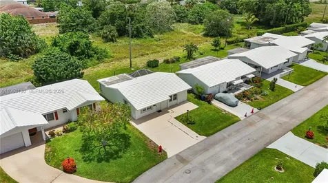 142 NW 10th Court Boynton Beach FL 33426