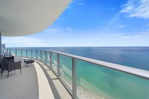 4111 S Ocean Drive Hollywood FL 33019