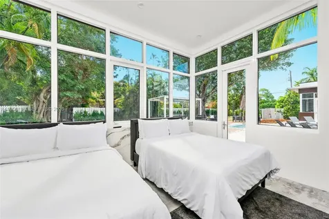 1000 NE 89th Street Miami FL 33138