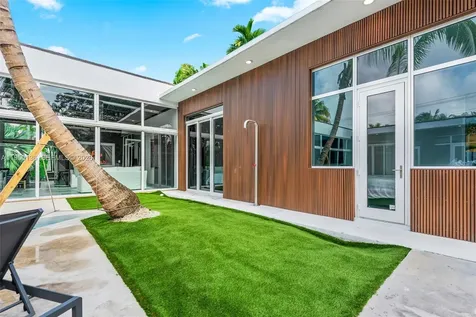 1000 NE 89th Street Miami FL 33138