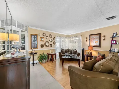 13821 SW 102nd Terrace Miami FL 33186