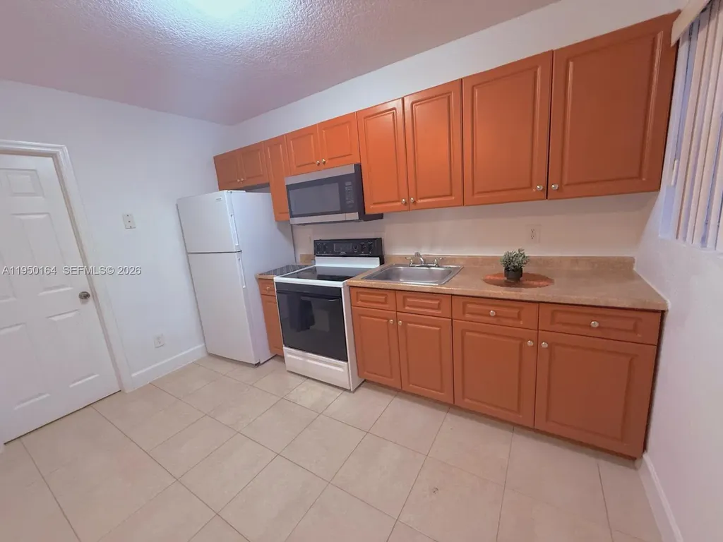 2099 NW 26th Avenue Fort Lauderdale FL 33311