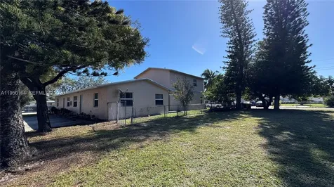 2099 NW 26th Avenue Fort Lauderdale FL 33311