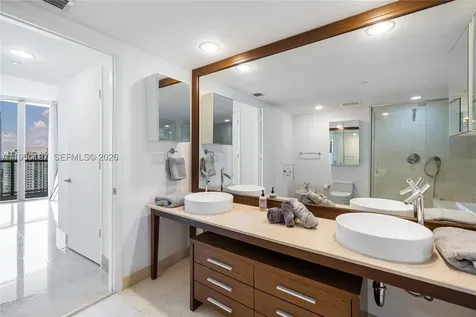 495 Brickell Miami FL 33131