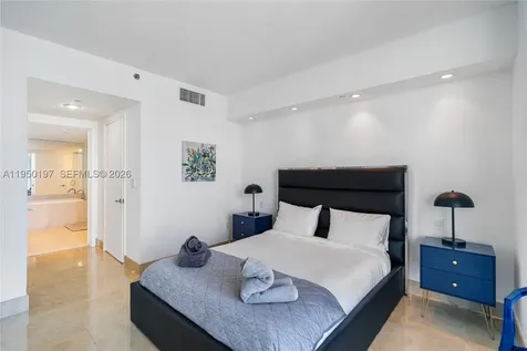 495 Brickell Miami FL 33131