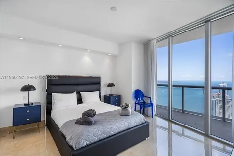 495 Brickell Miami FL 33131