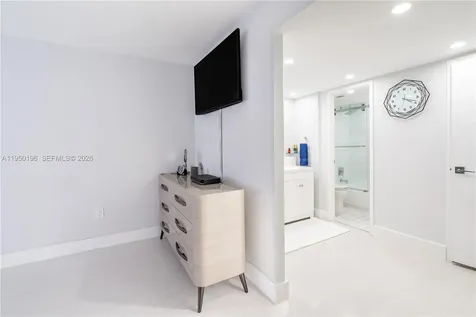 5701 Collins Avenue Miami Beach FL 33140