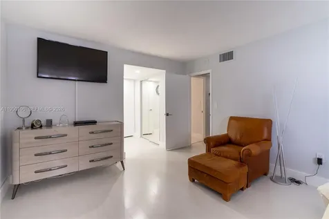 5701 Collins Avenue Miami Beach FL 33140
