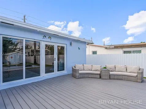 3341 NW 20th Street Miami FL 33142