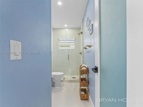 3341 NW 20th Street Miami FL 33142