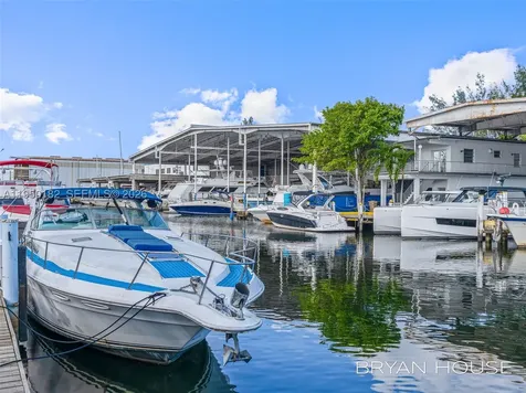 3341 NW 20th Street Miami FL 33142