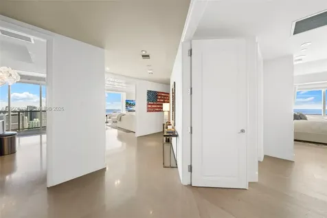 1425 Brickell Avenue Miami FL 33131
