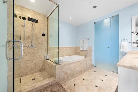 1425 Brickell Avenue Miami FL 33131