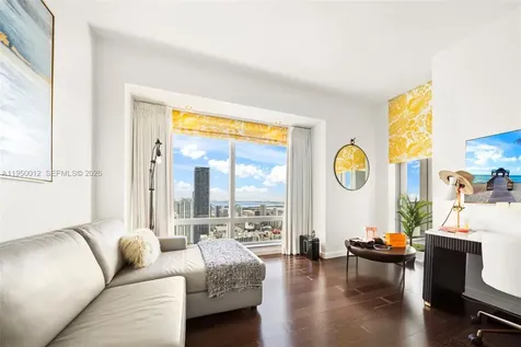 1425 Brickell Avenue Miami FL 33131