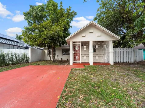 11075 SW 221st Terrace Miami FL 33170