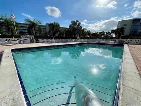 131 SE 3rd Avenue Dania Beach FL 33004
