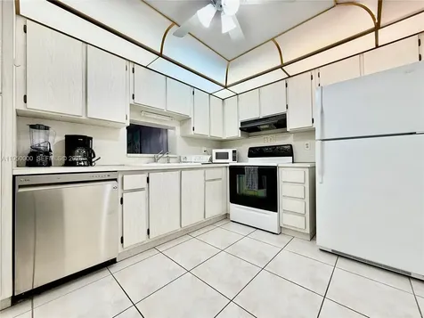 131 SE 3rd Avenue Dania Beach FL 33004