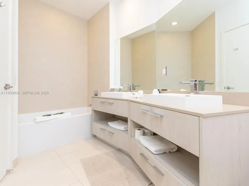 4111 S Ocean Drive Hollywood FL 33019