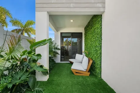 421 NW 17th Street Fort Lauderdale FL 33311