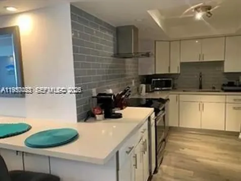 6039 Collins Avenue Miami Beach FL 33140