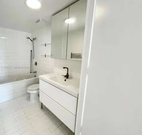 690 SW 1st Court Miami FL 33130