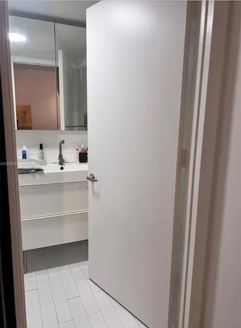 690 SW 1st Court Miami FL 33130