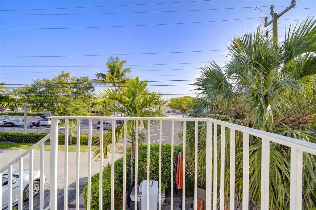 2855 NE 30th Street Fort Lauderdale FL 33306