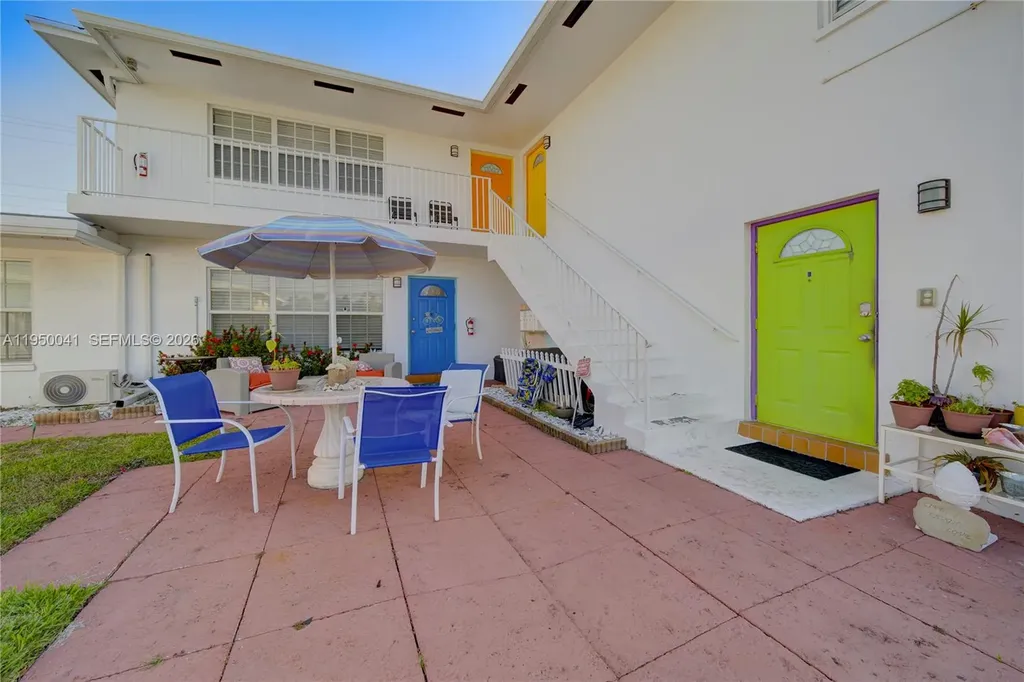 2855 NE 30th Street Fort Lauderdale FL 33306
