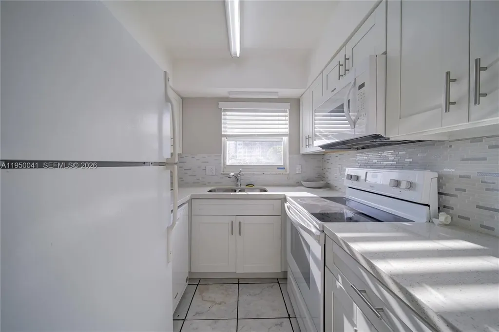 2855 NE 30th Street Fort Lauderdale FL 33306