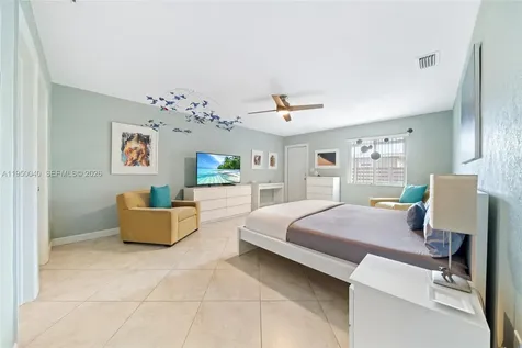 208 NE 4th Street Hallandale Beach FL 33009