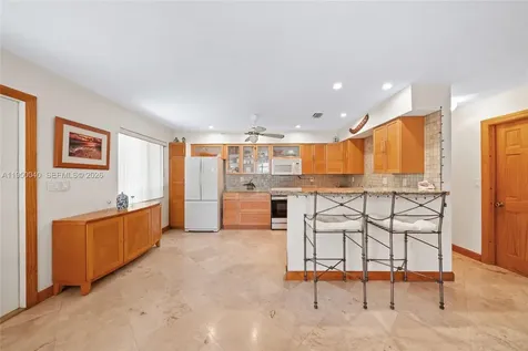 208 NE 4th Street Hallandale Beach FL 33009